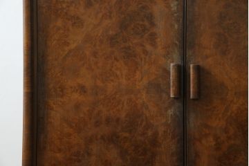 イギリスアンティーク　バーズアイが特徴的なサイドキャビネット(サイドボード、収納棚、戸棚)(R-053901)