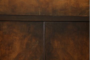 イギリスアンティーク　バーズアイが特徴的なサイドキャビネット(サイドボード、収納棚、戸棚)(R-053901)