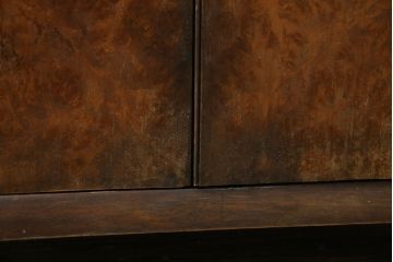 イギリスアンティーク　バーズアイが特徴的なサイドキャビネット(サイドボード、収納棚、戸棚)(R-053901)