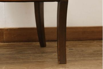 中古　超美品　特注品　横浜ダニエル(daniel)取り扱い　三越家具　カントリーハウス　本革張り　クラシカルで温かみのある空間を演出するアームチェア(ラウンジチェア、椅子)(定価約20万円以上)(R-053904)