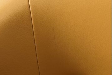 中古　超美品　特注品　横浜ダニエル(daniel)取り扱い　三越家具　カントリーハウス　本革張り　クラシカルで温かみのある空間を演出するアームチェア(ラウンジチェア、椅子)(定価約20万円以上)(R-053908)