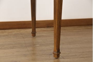 ヴィンテージ家具　DREXEL HERITAGE(ドレクセルヘリテイジ)　TRYON MANOR(トライオンメナー)　天板のデザインがおしゃれ!気品ある佇まいのダイニングテーブル(エクステンションテーブル、伸長式、ビンテージ)(R-053911)