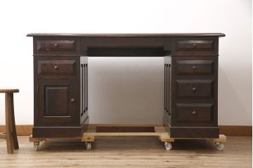 中古　松本民芸家具　シックな色合いが上品なM型両袖机(両袖デスク、ワークデスク、在宅ワーク、在宅用)(定価約72万円)(R-053912)