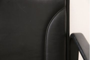 和製ビンテージ　コクヨ　ローズウッド材　希少モデル!かっこ良さと温かい雰囲気を兼ね備えたデスクチェア(ドクターチェア、オフィスチェア、回転チェア、アームチェア、ヴィンテージ)(R-053913)