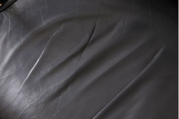 和製ビンテージ　コクヨ　ローズウッド材　希少モデル!かっこ良さと温かい雰囲気を兼ね備えたデスクチェア(ドクターチェア、オフィスチェア、回転チェア、アームチェア、ヴィンテージ)(R-053913)