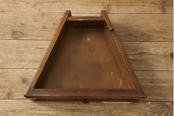 ヨーロッパビンテージ　スペイン輸入家具　ちょっとした隙間を有効活用できるコーナーキャビネット(収納棚、サイドボード、飾り台、ヴィンテージ)(R-053929)