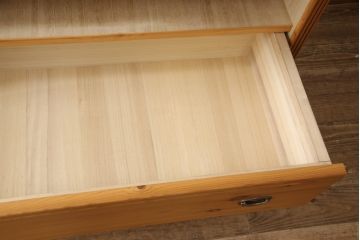 中古　シャルドネ(CHARDONNAY)　CRIVILLE(クリビーレ)　パイン材　木の温かみを感じられるチェスト(洋服タンス、引き出し)(R-053932)