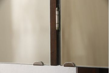 中古　美品　松本民芸家具　シックな色合いと直線的なデザインが美しい309型三面鏡(ドレッサー、鏡台)(R-053947)
