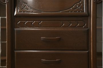 イギリスアンティーク　オーク材　ステンドグラス入り　木製の取っ手がかわいらしいサイドバイサイドキャビネット(ビューローブックケース、収納棚、戸棚)(R-053949)