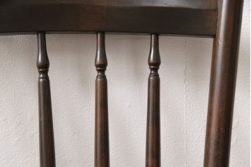 中古　北海道民芸家具　クラシカルな雰囲気を醸し出すダイニングチェア(椅子、板座チェア)(R-053951)