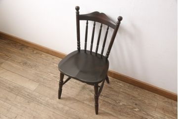 中古　北海道民芸家具　クラシカルな雰囲気を醸し出すダイニングチェア(椅子、板座チェア)(R-053953)