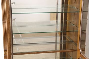 中古　美品　DREXEL HERITAGE(ドレクセルヘリテイジ)　品のある佇まいが魅力的なキュリオケース(チャイナキャビネット、飾り棚、ガラスケース)(R-053959)