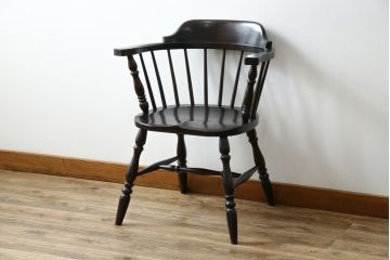 中古　松本民芸家具　#91型　落ち着きのある空間を演出するキャプテンチェア(アームチェア、板座チェア、椅子、ダイニングチェア)(R-053960)