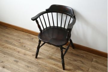 中古　松本民芸家具　#91型　落ち着きのある空間を演出するキャプテンチェア(アームチェア、板座チェア、椅子、ダイニングチェア)(R-053960)