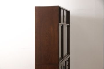 中古　美品　仙台門間屋　重厚感のある佇まいが上質な和の空間づくりにぴったりな2段重ね茶箪笥(定価約70万円)(仙台箪笥、茶棚、戸棚、収納棚)(R-053961)