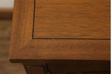 中古　DREXEL HERITAGE(ドレクセルヘリテイジ)　Triune(トライユン)　クラシカルな佇まいのサイドボード(定価約54万円)(キャビネット、リビングボード)(R-053962)