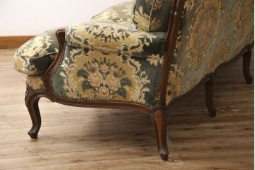 張替え費込み!! 中古　特注品　カリモク家具(karimoku)　domani(ドマーニ)　Louis(ルイ)XVシリーズ　エレガントな空間づくりにおすすめの三人掛けソファ(3人掛け、3P)(定価約130万円)(R-053970)