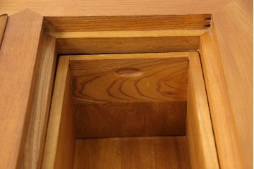 中古　美品　総ケヤキ材(欅)　美しい杢目が上質な和の雰囲気を高める関西火鉢(囲炉裏、座卓、テーブル)(R-053973)