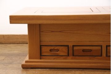 中古　美品　総ケヤキ材(欅)　美しい杢目が上質な和の雰囲気を高める関西火鉢(囲炉裏、座卓、テーブル)(R-053973)
