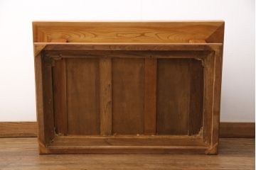 中古　美品　総ケヤキ材(欅)　美しい杢目が上質な和の雰囲気を高める関西火鉢(囲炉裏、座卓、テーブル)(R-053973)