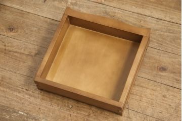 中古　カリモク家具(karimoku)　domani(ドマーニ)　Louis(ルイ)XVシリーズ　優雅なレリーフが上品なサイドテーブル(コーヒーテーブル、飾り台、花台)(R-053975)