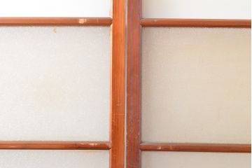和製アンティーク　明るい木色がレトロな雰囲気を醸し出すガラス戸2枚セット(引き戸、建具)(R-054019)