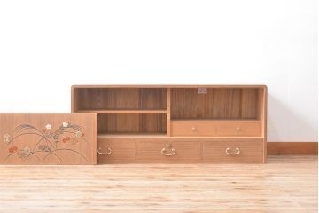 中古　国産　手造り工芸家具　蒔絵入り　気品が漂う総桐箪笥ローボード(テレビ台、桐たんす、収納棚)(R-054024)