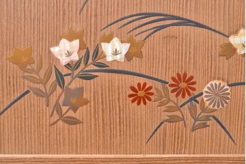 中古　国産　手造り工芸家具　蒔絵入り　気品が漂う総桐箪笥ローボード(テレビ台、桐たんす、収納棚)(R-054024)