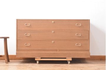 中古　国産　手造り工芸家具　気品が漂う総桐箪笥ローボード(桐たんす、衣装箪笥、引き出し、ローチェスト)(R-054025)
