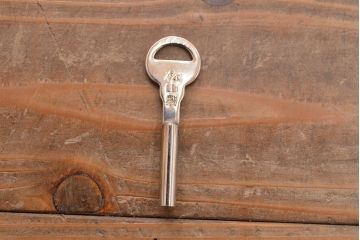 中古　国産　手造り工芸家具　気品が漂う総桐箪笥ローボード(桐たんす、衣装箪笥、引き出し、ローチェスト)(R-054025)