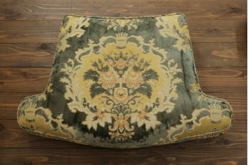 中古　美品　カリモク家具(karimoku)　domani(ドマーニ)　Louis(ルイ)XVシリーズ　ルイ15世　優雅なひとときを演出してくれる1人掛けソファ(定価約50万円)(アームソファ、一人掛け、1P)(R-054026)