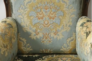 中古　カリモク家具(karimoku)　domani(ドマーニ)　Louis(ルイ)XVシリーズ　ルイ15世　優雅なひとときを演出してくれる1人掛けソファ(定価約50万円)(アームソファ、一人掛け、1P)(R-054027)