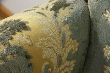 中古　カリモク家具(karimoku)　domani(ドマーニ)　Louis(ルイ)XVシリーズ　ルイ15世　優雅なひとときを演出してくれる1人掛けソファ(定価約50万円)(アームソファ、一人掛け、1P)(R-054027)