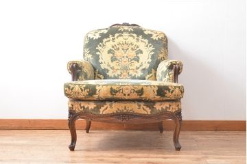 張替え費込み!! 中古　カリモク家具(karimoku)　domani(ドマーニ)　Louis(ルイ)XVシリーズ　ルイ15世　優雅なひとときを演出してくれる1人掛けソファ(定価約50万円)(アームソファ、一人掛け、1P)(R-054028)