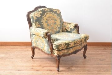張替え費込み!! 中古　カリモク家具(karimoku)　domani(ドマーニ)　Louis(ルイ)XVシリーズ　ルイ15世　優雅なひとときを演出してくれる1人掛けソファ(定価約50万円)(アームソファ、一人掛け、1P)(R-054028)