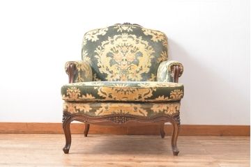 張替え費込み!! 中古　カリモク家具(karimoku)　domani(ドマーニ)　Louis(ルイ)XVシリーズ　ルイ15世　優雅なひとときを演出してくれる1人掛けソファ(定価約50万円)(アームソファ、一人掛け、1P)(R-054029)