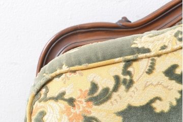 張替え費込み!! 中古　カリモク家具(karimoku)　domani(ドマーニ)　Louis(ルイ)XVシリーズ　ルイ15世　優雅なひとときを演出してくれる1人掛けソファ(定価約50万円)(アームソファ、一人掛け、1P)(R-054029)