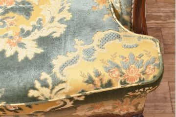 張替え費込み!! 中古　カリモク家具(karimoku)　domani(ドマーニ)　Louis(ルイ)XVシリーズ　ルイ15世　優雅なひとときを演出してくれる1人掛けソファ(定価約50万円)(アームソファ、一人掛け、1P)(R-054029)