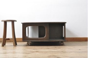 イギリスビンテージ　ERCOL(アーコール)　丸みのあるフォルムが愛らしい、希少なパンドラボックスコーヒーテーブル(センターテーブル、ローテーブル、ヴィンテージ)(R-054074)