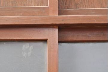 和製アンティーク　レトロな佇まいが目を引く収納棚(キャビネット、食器棚、戸棚)(R-054143)