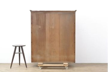 和製アンティーク　クラシカルなデザインがすてきな収納棚(キャビネット、食器棚、戸棚)(R-054144)
