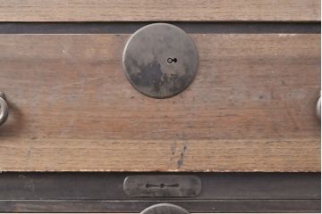 和製アンティーク　シンプルなデザインで取り入れやすい収納箪笥(和箪笥、引き出し、チェスト)(R-054145)