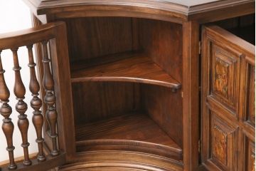 ヨーロッパビンテージ　スペイン　重厚感ある佇まいが上質な空間づくりを叶えてくれるサイドボード(収納棚、戸棚、キャビネット、ヴィンテージ)(R-054163)