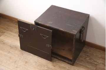 和製アンティーク　明治期　希少!!　最高級品　完全オリジナル　外箱付き　重厚感のある素晴らしいつくりの金具が魅力的な三段タイプの佐渡船箪笥(舟箪笥、帳箱、小物収納、銭箱、時代箪笥)(R-054164)