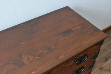 中古　岩谷堂箪笥　天板リメイク　趣きのある和を感じさせる渋い佇まいのチェスト　(R-054166)