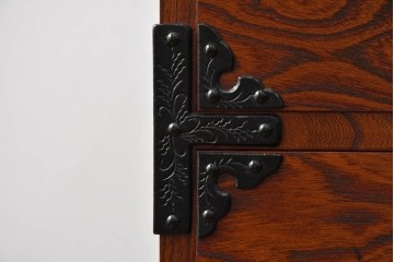 中古　岩谷堂箪笥　天板リメイク　趣きのある和を感じさせる渋い佇まいのチェスト　(R-054166)