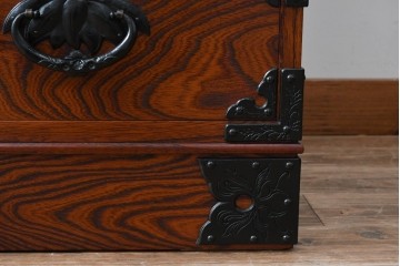 中古　岩谷堂箪笥　天板リメイク　趣きのある和を感じさせる渋い佇まいのチェスト　(R-054166)