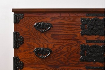 中古　岩谷堂箪笥　天板リメイク　趣きのある和を感じさせる渋い佇まいのチェスト　(R-054166)