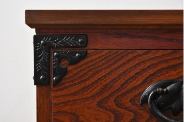 中古　岩谷堂箪笥　天板リメイク　趣きのある和を感じさせる渋い佇まいのチェスト　(R-054166)