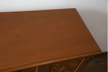 中古　美品　神戸伝承欧風家具(洋家具)　たかねや製　ナラ・桐材　エレガントな佇まいが美しいチェスト(洋服タンス、引き出し)(R-054170)